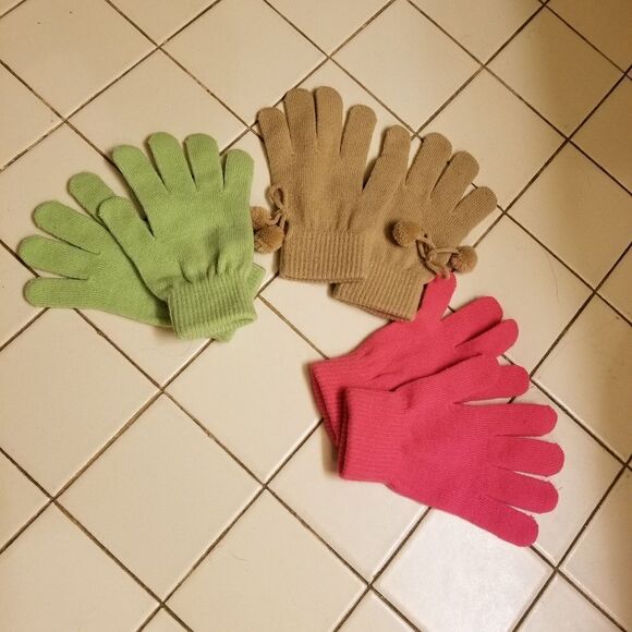 3 PAIR OF HANDMADE GLOVES - Picture 2 of 2